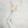 Venta directa de fábrica de calcetines de yoga, calcetines de cinco dedos, calcetines de fitness, calcetines para deportes de interior y calcetines específicos para Pilates. Están hechos de algodón, son cortos y ofrecen un excelente agarre y flexibilidad.