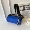 Bolsa Cilíndrica para Mujer 2026 Otoño Nuevo Bolso Deportivo Casual Ligero Correa Ancha para el Hombro Bolso Cruzado Bolsa de Tela Oxford Bolsita