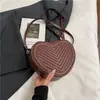 Bolso bandolera con forma de corazón, elegante y moderno, para mujer, nueva colección primavera 2026, bolso de hombro de moda nicho