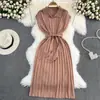 Vestido de Tricô Verão 2023 Francês Retrô Elegante Gola Polo Cintura Solta Cadarço Linha A Casual Longo