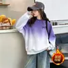 Novedades transfronterizas otoño e invierno sudaderas para niños medianos y grandes tops básicos de manga larga para niñas con estampado de lazo degradado europeo y americano