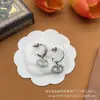 Pendientes de CD con Diamantes y Letras de Moda Transfronterizos para Mujer, Pendientes Populares de Marca D de Xiaohongshu, Accesorios para Orejas Estilo Celebridad, Venta al por Mayor desde el Fabricante