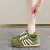 Zapatos casuales con estilo, diseño retro simple a rayas para niñas a la moda, nuevos zapatos de entrenamiento versátiles estilo alemán para niñas, primavera y otoño 2026