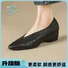 Zapatos de Primavera y Verano para Madres de Mediana Edad y Mayores 2026 Nuevo Estilo Zapatos Planos Individuales con Diseño Hueco, Transpirables y Versátiles