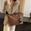 Bolsa Tote Grande Simples para Uso Diário e Comutação, Nova para Outono de 2026, Bolsa de Ombro Casual com Padrão de Diamante para Mulheres