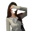 Camiseta de Manga Comprida para Uso Diário no Deslocamento Feminina 2025 Nova Coleção Início da Primavera Slim Fit Cor Contrastante Camisa Básica Gola Redonda Top Versátil