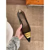 Primer Encuentro Zapatos de Salón de Punta Baja con Hebilla Metálica Retro para Mujer Otoño Rojo Vino Versátiles Tacón de Gato Zapatos para Ir al Trabajo Tacón Bajo