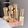 CACE tubo pequeño dorado labial mate barro suave niebla sedosa baja saturación color café con leche versátil blanco natural brillo de labios para estudiante