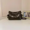 Bolsa feminina popular 2026 nova moda para o dia a dia tendência estilosa bolsa de ombro casual simples versátil bolsa transversal cor sólida