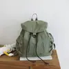 Mochila Casual de Nailon Impermeable de Gran Capacidad con Cierre de Cordón para Mujer 2025 Nueva Ligera Versátil Simple para Exteriores