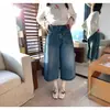 Pantalones Capri de Mezclilla Desestructurados Zhangzhang Rebel con Etiqueta de Cuero Versátil