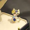 Nuevo Broche de Gatito Colorido con Diamantes Dulce y Lindo, Pin de Animal Mini Exquisito y Compacto, Accesorio para Suéter Cárdigan