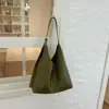 Bolsa de mano de gran capacidad de color liso, nueva bolsa de hombro retro de moda para el verano 2026, bolsa de axila de moda para el trabajo y los desplazamientos