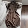 Vestido Longo de Algodão Sem Mangas Cor Sólida com Cintura Ajustável Redutor de Idade Novo Verão 2026 Atacado H01Eq26818