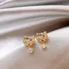 Brincos de Zircônia com Orelhas de Gato Vazadas em Prata, Estilo Vintage de Alto Padrão, Brincos de Tarraxa Elegantes, Acessórios de Orelha Versáteis de Personalidade de Nicho para Mulheres no Atacado