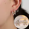 Pendientes de Botón Exquisitos de Zirconia Súper Brillantes con Diseño de Hoja, Pendientes Franceses Exquisitos de Rama y Hoja, Pendientes Versátiles de Nicho para el Uso Diario