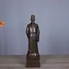 Estatuas de cobre puro de cuatro médicos de renombre: Hua Tuo, Sun Simiao, Li Shizhen y Bian Que, cada uno representado con una expresión digna y solemne