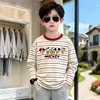 Camiseta de manga larga a rayas de algodón puro versátil para niños, para primavera y otoño, para niños mayores, camiseta moderna y casual a la moda para niños