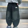 Jeans de Corte Curvo para Niños Primavera y Otoño 2026 Nuevo Estilo Pantalones de Bebé para Niños Pequeños, Pantalones de Otoño para Niños Modernos y con Estilo