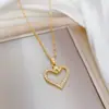 [Acero de titanio] Collar de boda con diamantes de lujo Love Light, ideal para banquetes transfronterizos, para mujeres, celebridades de Internet, cadena de clavícula a juego, acero de titanio.