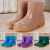 Botas de lluvia cortas para mujer, adecuadas para primavera y otoño, estilo coreano casual, con forro de algodón añadido para mayor calidez, desmontables y lavables, ideales para lavar el coche y usar en la cocina, de suela gruesa, boca poco profunda, botines de agua de corte bajo
