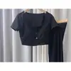 Verão 2026 Novo Estilo Sexy Gola Quadrada Manga Curta Botão Short Top Esportivo para Yoga com Bojos para Mulheres Camiseta