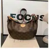 Item Quente Transmissão Ao Vivo 2026 Monograma Sensação de Luxo Grande Capacidade Exquisita Versátil Bolsa Transversal Bolsa de Lancheira Crescente Bolsa de Mão Para o Trabalho