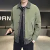 Abrigo de cuadros falso dos piezas para hombre, chaqueta con solapa, explosión 2025, primavera y otoño, nueva, costura suelta, ropa de trabajo, ropa de primavera