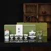 Juego de té Kung Fu de porcelana blanca de lujo con varios diseños para elegir, adecuado para uso doméstico, para agasajar a invitados y como regalo de vacaciones, con la opción de imprimir un logotipo