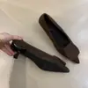 Zapatos de Mujer Grises de Tacón Alto Estilo Francés, Novedad Otoño e Invierno 2025, Retro, Puntiagudos, Boca Baja, Forrados de Borrego, Zapatos de Oficina
