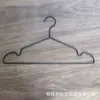 Perchero de Hierro para Ropa de Hotel Exhibidor de Percheros Metálicos Perchero Barato para Supermercado Pintura de Color Estante Antideslizante para Ropa Interior Fábrica de Guangxi