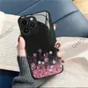 Fondo Negro con Flor de Cerezo Rosa Degradado Estilo Manzana Air Funda de Vidrio Templado para Teléfono para iPhone 17/18 Pro Max