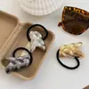 Diadema de Metal Trenzado de Alta Gama, Cuerda para el Cabello Retorcida Cepillada de Lujo Ligero, Banda para el Cabello de Estilo Retro Nicho, Goma para el Cabello de Mujer