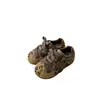Zapatillas de entrenamiento alemanas para niñas, nuevas otoño 2026, zapatos casuales con estampado de leopardo vintage, punta redonda, caña baja, suela plana, zapatillas de suela blanda
