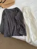 Camiseta rayada atmosférica para mujer, holgada y suave, estilo coreano, camiseta básica casual de manga larga para primavera y otoño, top versión coreana