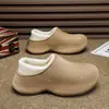 Chinelos de algodão impermeáveis de peça única para homens, outono e inverno, com fleece adicional, que cobrem o calcanhar, sola grossa, resistentes ao desgaste, para uso em casa e ao ar livre, sapatos de algodão para casais