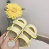Una generación de versión coreana de las nuevas sandalias para niños y niñas antideslizantes para bebé y niño pequeño sandalias para niño pequeño suela blanda velcro en stock