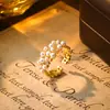 Anillo de Perla y Circonita Estilo Lujo Ligero Francés, Anillo Abierto Elegante y Ajustable, Diseño Versátil y Personalizado