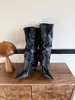 Botas de salto alto bico fino com fivela de metal, estilo europeu e americano, disponíveis em branco, preto e marrom, para adultos, estilo coreano, coleção de primavera