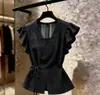 Camisa Cinza de Manga Curta de Alta Qualidade e Elegante com Alças e Design que Marca a Cintura para Mulheres, Camisa Ruffle Estilosa de Verão A12433