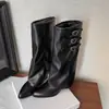 Botas Calças Marrom Retrô Tamanho Pequeno de Cano Alto 2026 Outono/Inverno Novo Estilo Bico Fino Botas de Cavaleiro Modernas Botas de Salto Alto
