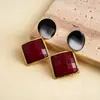 Brincos Studs Redondos com Diamante Color Block Resina Gotejada Europeus e Americanos Cruzamento Maillard Outono Inverno Ornamentos de Orelha Vintage Femininos