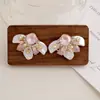 Pendientes de Bosque de Cristal Colorido Medievales, Pendientes Originales de Perla Pétalo Hechos a Mano, Lujo Accesible, Pendientes de Moda y de Alta Gama