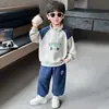 Traje deportivo de primavera para niños 2026 nuevo elegante sudadera con cuello alto y conjunto de dos piezas para niños mayores