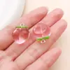 Encantos de frutas acrílicas en miniatura realistas: cerezas, uvas, manzanas y duraznos - Accesorios de manualidades DIY para hacer joyería