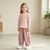 Conjunto de Duas Peças de Algodão Fino com Manga Longa e Calça Longa para Meninas Outono, Camiseta e Calça para Bebê, Classe A Infantil, Atacado