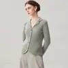 Cardigã de cashmere com gola de alfaiate, nova coleção outono/inverno 2026, peça base feminina justa ao corpo, estilo elegante, malha canelada, peça externa de abotoamento simples