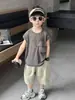 Conjunto de Colete de Verão para Meninos 2026 Novo Estilo Tendência Infantil Roupa de Duas Peças Sem Mangas para Meninos