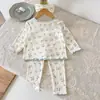 Nuevo Estilo Otoño Bebé Niña Manga Larga Pantalón Largo Casual Ropa de Casa Borde de Volantes Florales Cómodo Ropa de Dormir Conjunto de Dos Piezas