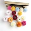 Crisântemo Bola de Mil Camadas Simulado Crisântemo de Tênis de Mesa Crisântemo diy Flor Grampo de Cabelo Acessório de Cabelo Acessórios de Vestuário Caixa de Presente Dente-de-Leão